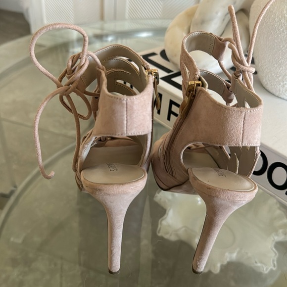 Show Stopper ShoeMint Blush Heels - Picture 3 of 3